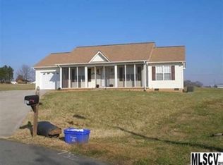 1565 Clear Creek Ln, Newton, NC 28658