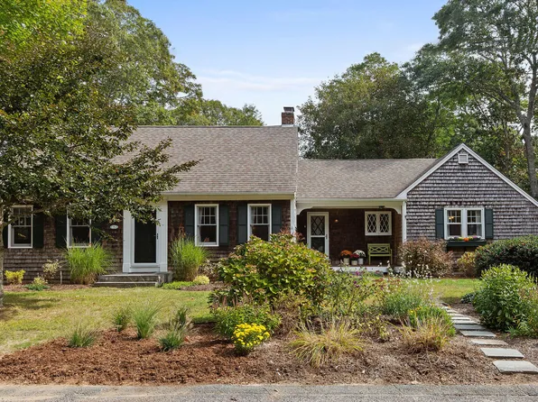5 Home Wood Lane, Harwich, MA 02645