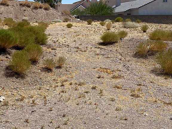 2nd image of 804 Park Crest Dr Lot 2