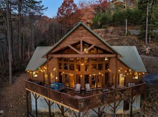 2732 Pine Crest Ln, Sevierville, TN 37862
