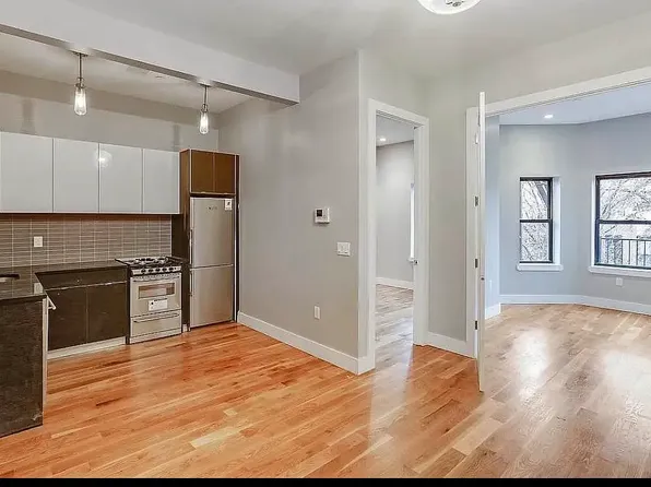 14 Spencer Ct APT 2B, Brooklyn, NY 11205
