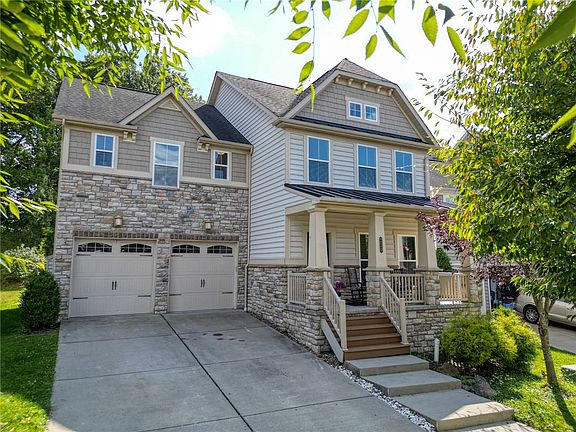 3rd image of 220A Boardwalk Dr