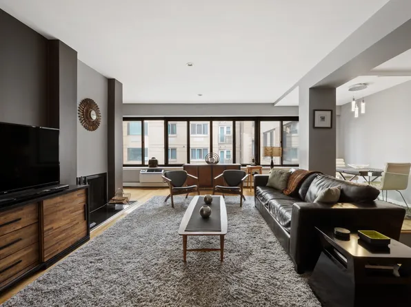 529 West 42nd Street image 1 of 8