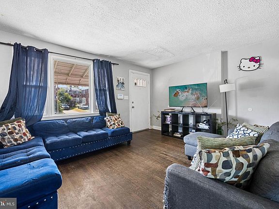3rd image of 5901 Plumer Ave