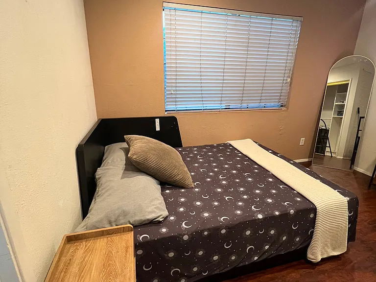 1513 N Catalina St #A — Photo 8