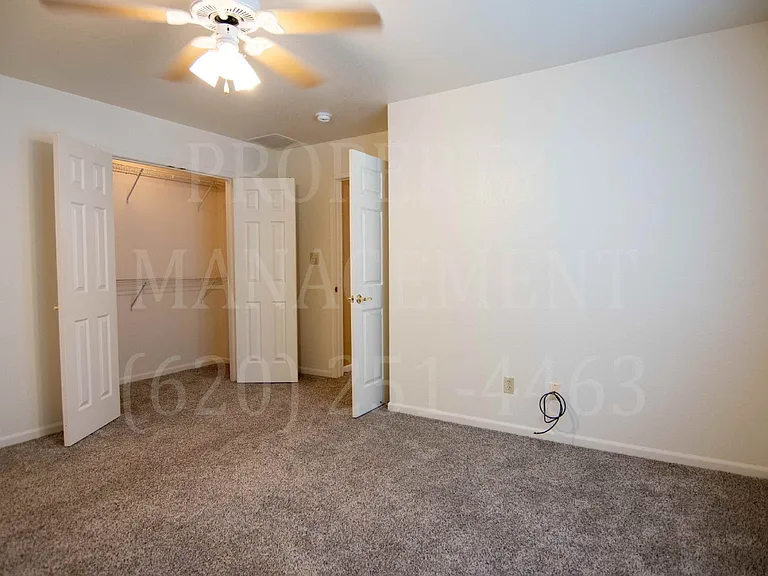 813 Shawnee St — Photo 38