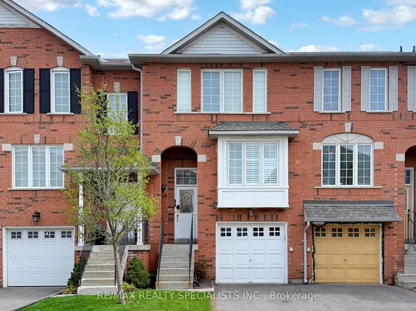 2 Clay Brick Ct Unit 19, Brampton, ON L6V 4M7
