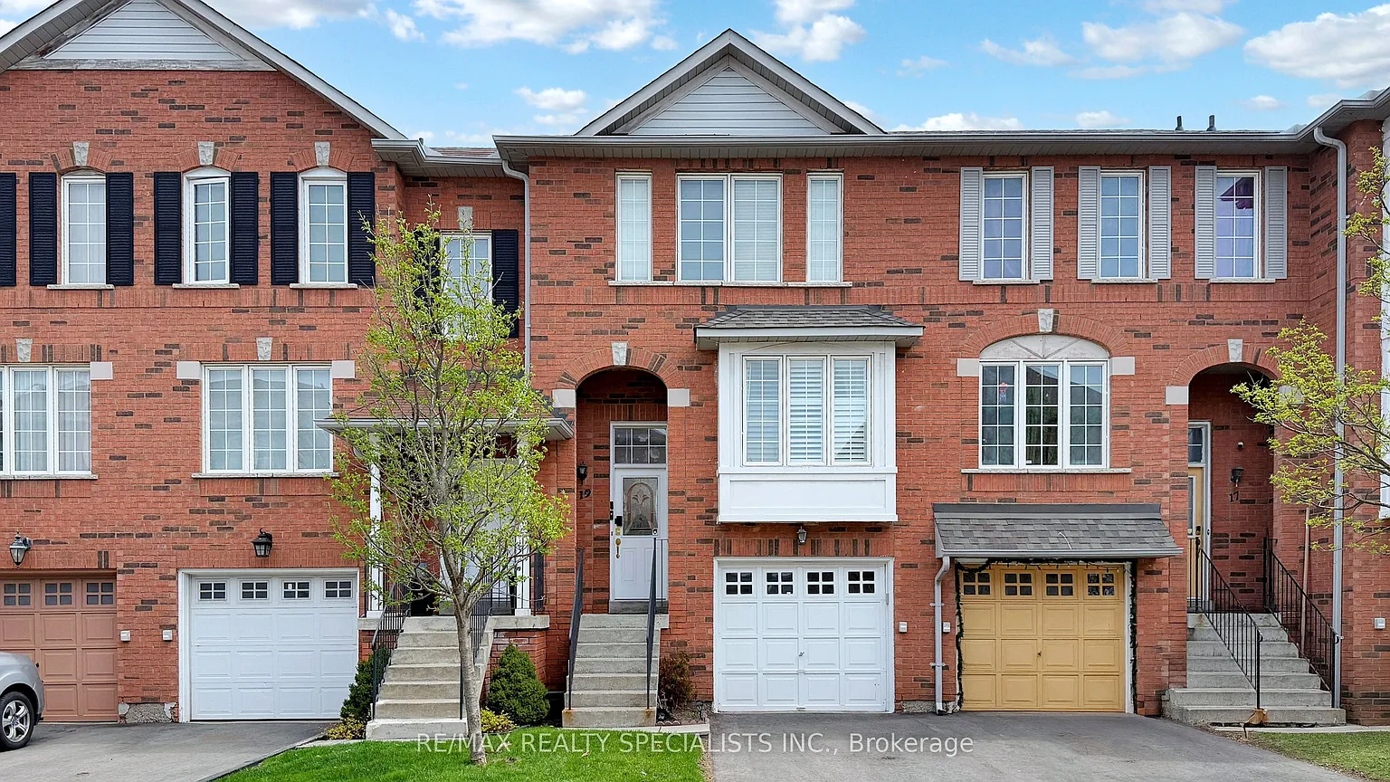 2 Clay Brick Ct Unit 19 photo 1