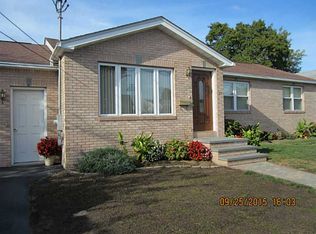 21 Stanmore Rd, Warwick, RI 02889