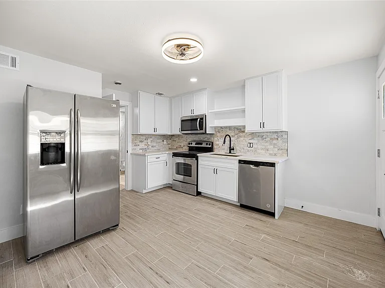 3229 Holman St #4 — Photo 18