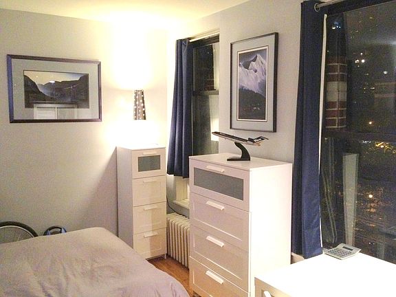 3rd image of 401 E 68th St APT 6B