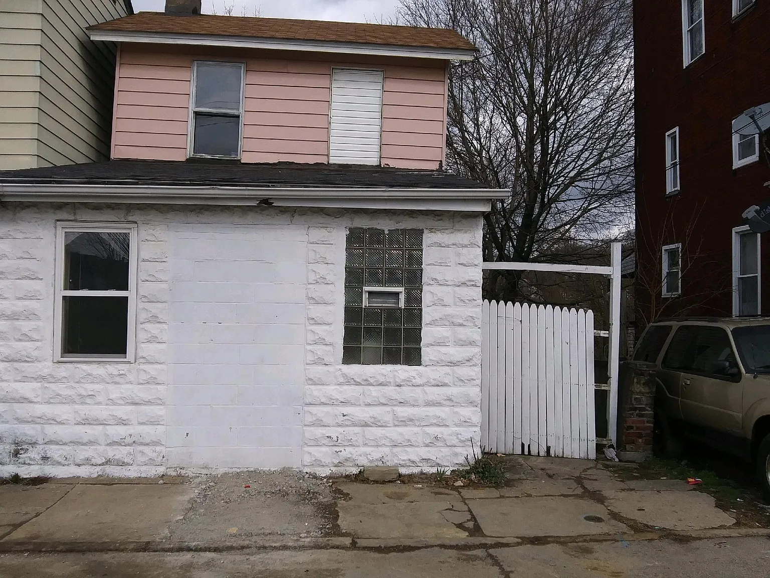 527 Lenora Street — Photo 1
