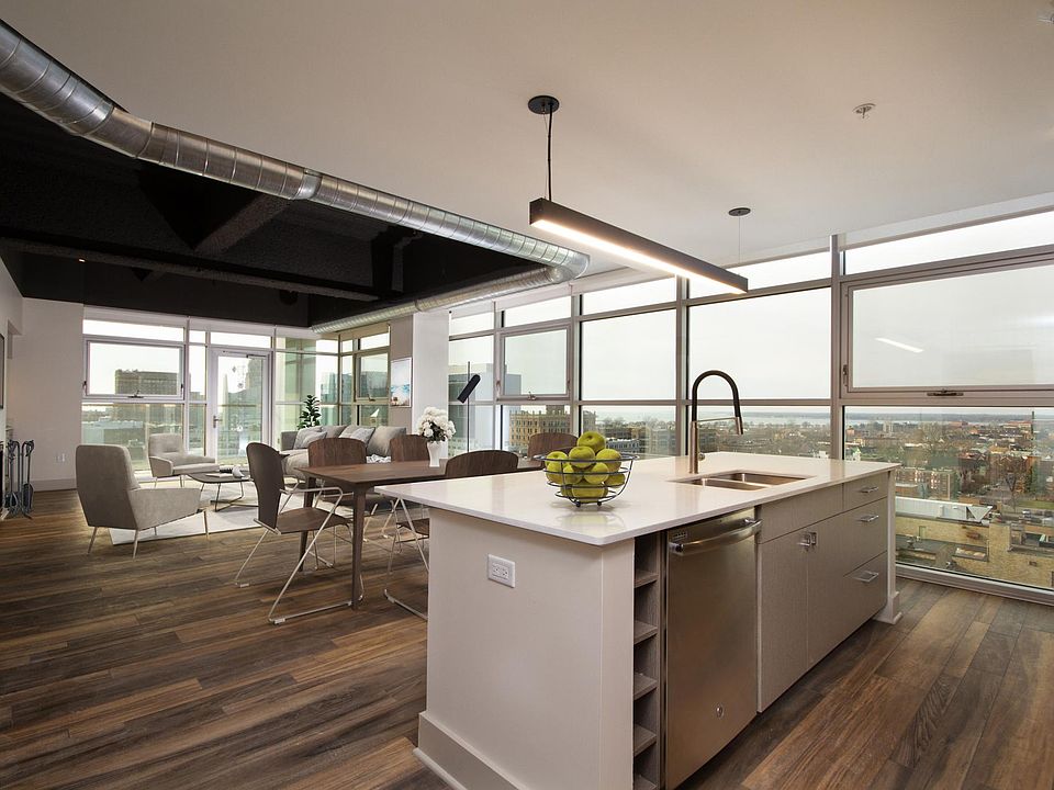 2nd image of 500 Pearl St #912