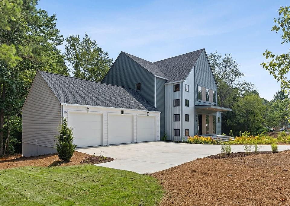 1st image of 230 Winterberry Way