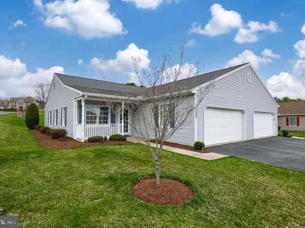 2002 Faversham Way, York, PA 17402