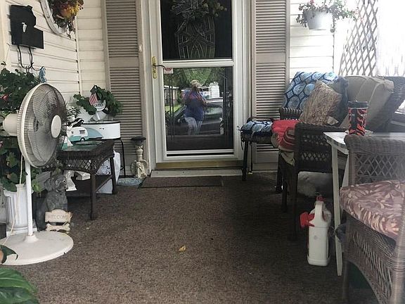 4th image of 1631 Highland Ave