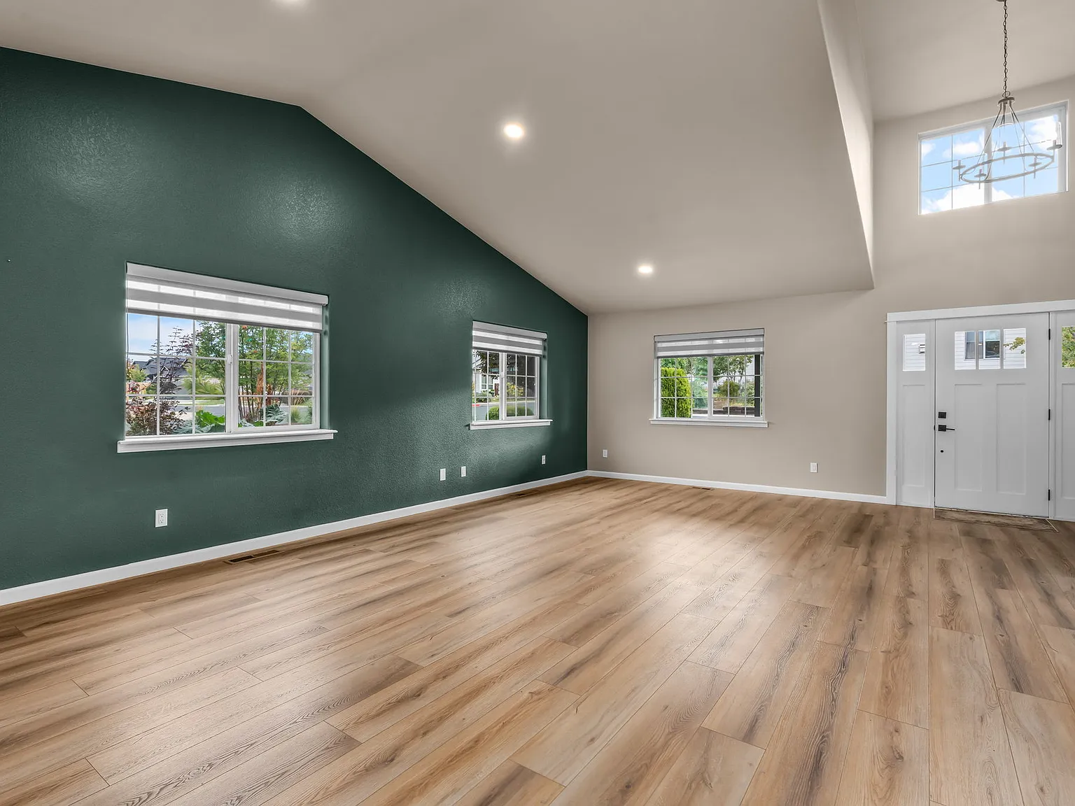 3 bed, 1300 sqft, $2,900 — Photo 4