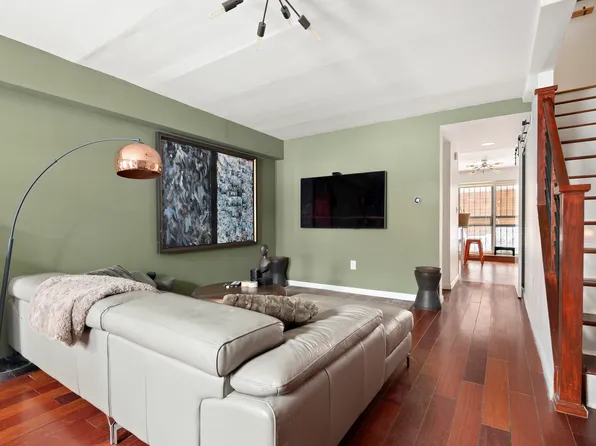 2549 Frederick Douglass Boulevard image 1 of 8