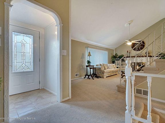 4th image of 1813 Grantwood Dr