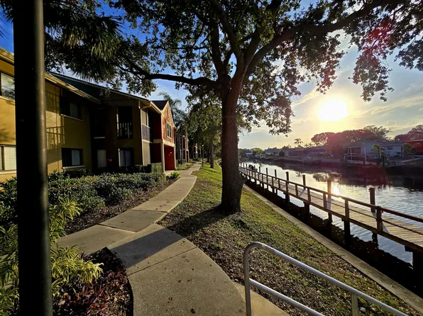 5582 Baywater Dr, Tampa, FL 33615