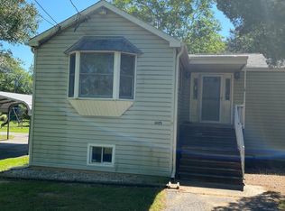 1405 N Tuckahoe Rd, Williamstown, NJ 08094