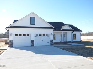 628 Tart Town Rd, Dunn, NC 28334