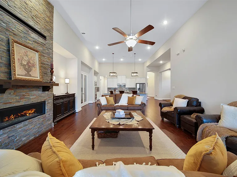 15527 Salmon Springs Dr — Photo 6