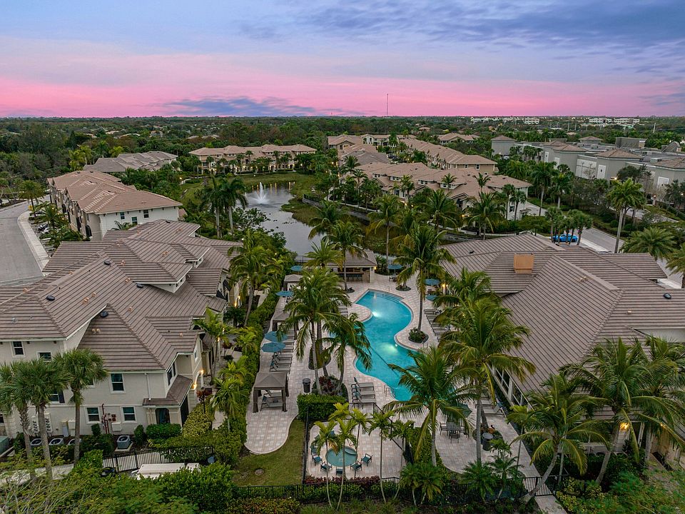 Wellington, FL luxury apartment homes | The Quaye at Wellington Apartment Homes | Townhomes for rent in Wellington, FL