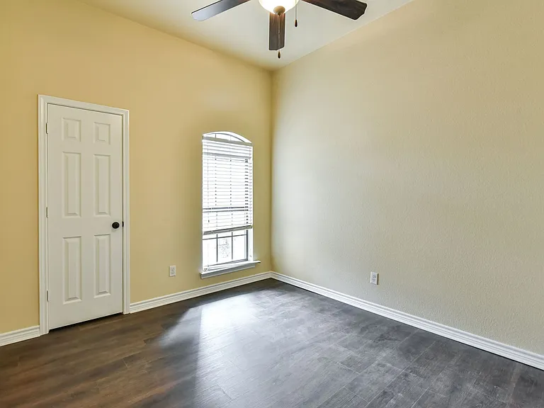 6905 Deorsam Loop — Photo 24