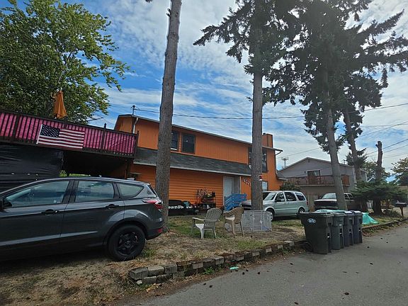 3rd image of 14321 W Thorne Ln SW