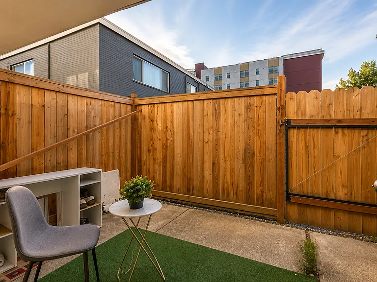 4542 S Henderson St #A — Photo 3