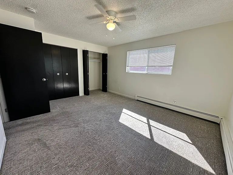 720 Moore St — Photo 5