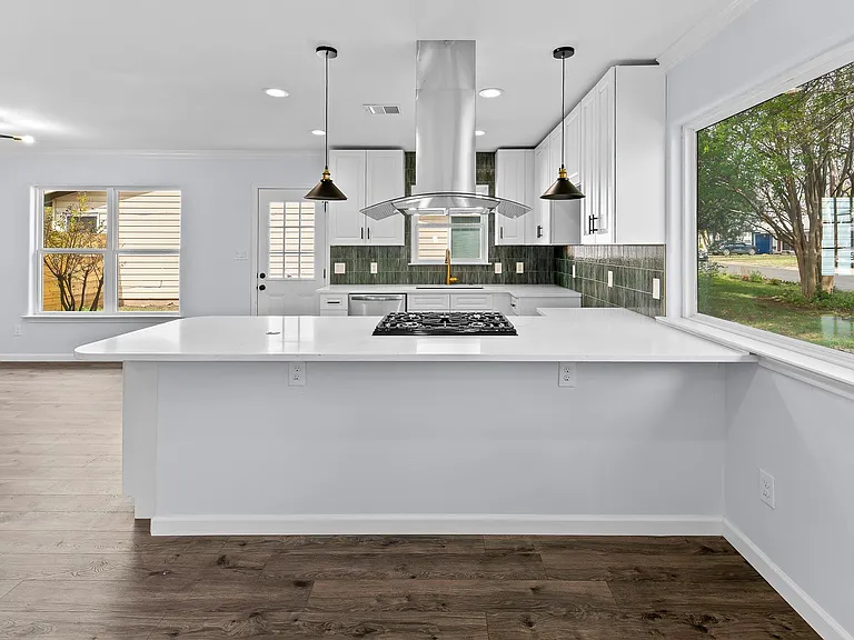 1307 Yorkshire Dr — Photo 26