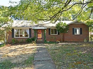 1329 Drumcliffe Rd, Winston Salem, NC 27103