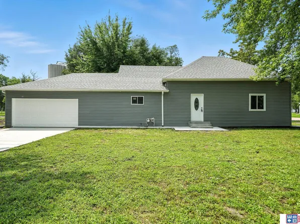 122 N Burlington Ave, Exeter, NE 68351