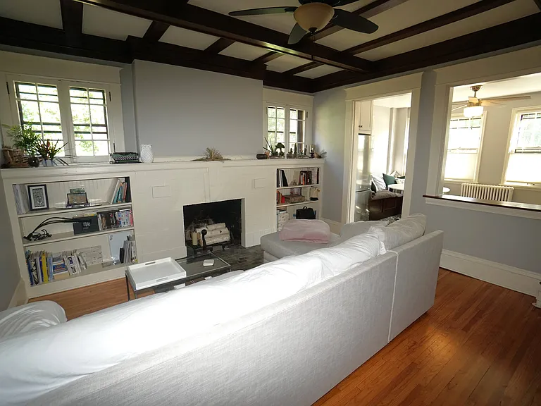 833 Grand Apartments — Photo 17