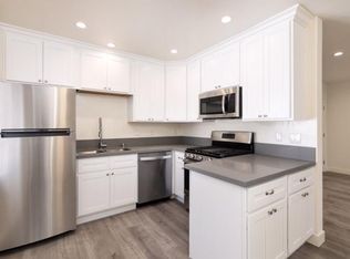 11725 Darlington Ave UNIT 7, Los Angeles, CA 90049