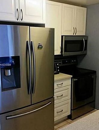 3rd image of 3868 NE 169th St APT 203