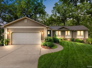330 Hill St, Lake Orion, MI 48362