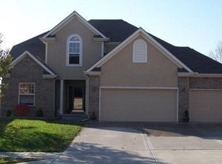 1415 NE 79th St, Gladstone, MO 64118