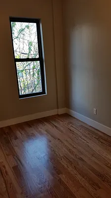 Rented by Land Line Realty Group LLC | media 10