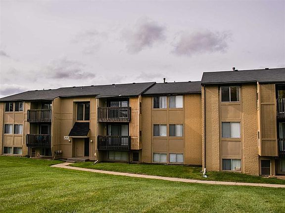 5th image of 306 Milford Ct #1520