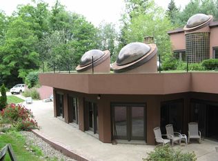 237 W Howe Rd, Tallmadge, OH 44278