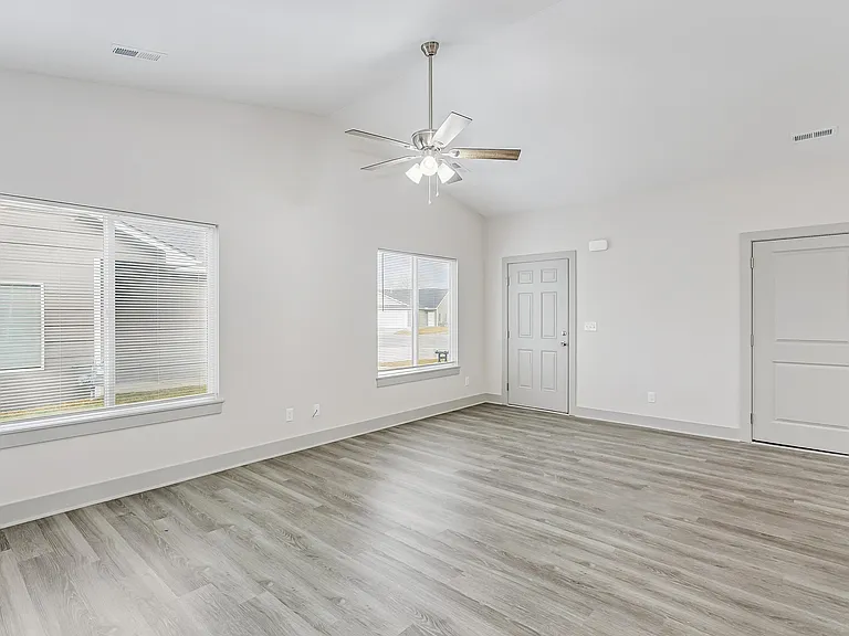 2953 S Bunker Hill Dr #100 — Photo 15
