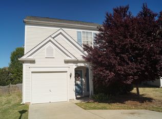 2004 Chinabrook Ct, Charlotte, NC 28270