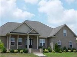 310 Creekside Dr, Lewisburg, TN 37091