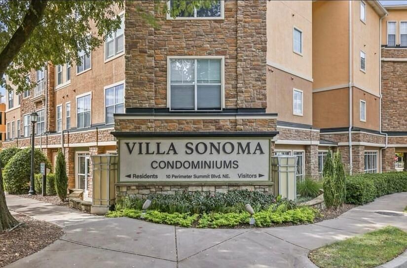 Entrance to Condominiums