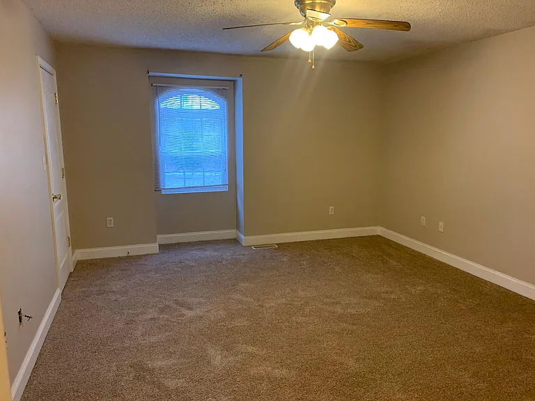 340 Fountain Way #1 — Photo 5