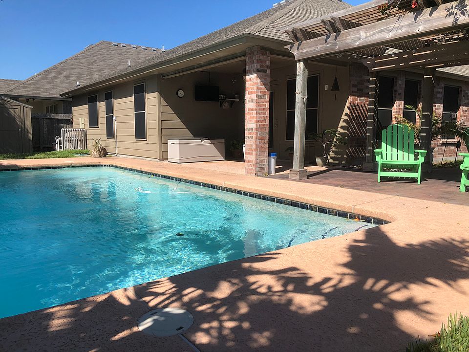 Pool/pergolas/patio
