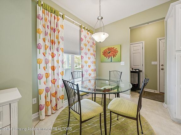 4th image of 425 Buteo Dr